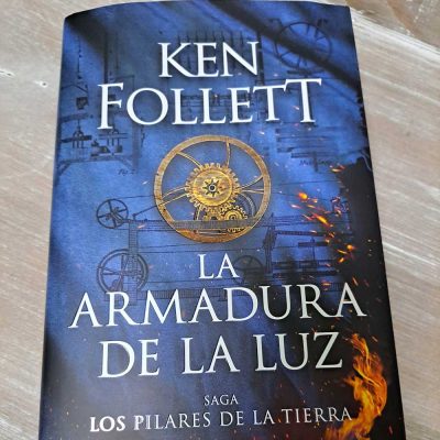 Libro LA ARMADA DE LA LUZ de Ken Follet